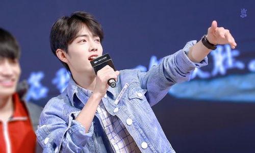 肖战吃瓜的娱乐者,从流量明星到吃瓜娱乐者的华丽转身