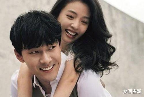 娱乐圈吃瓜真假,真假瓜果纷飞，揭秘明星幕后真相