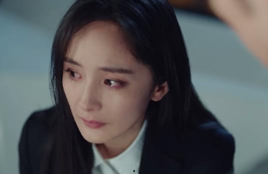 娱乐吃瓜君杨幂暴风眼,杨幂主演新剧暴风眼幕后花絮大揭秘