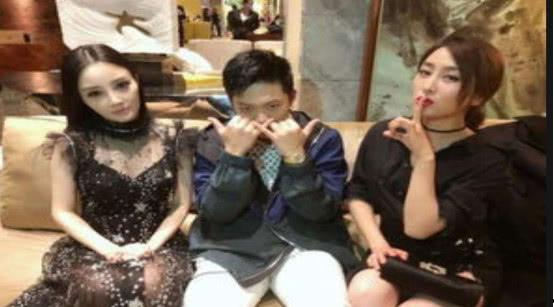 娱乐圈最热吃瓜事件视频,揭秘明星幕后真相！